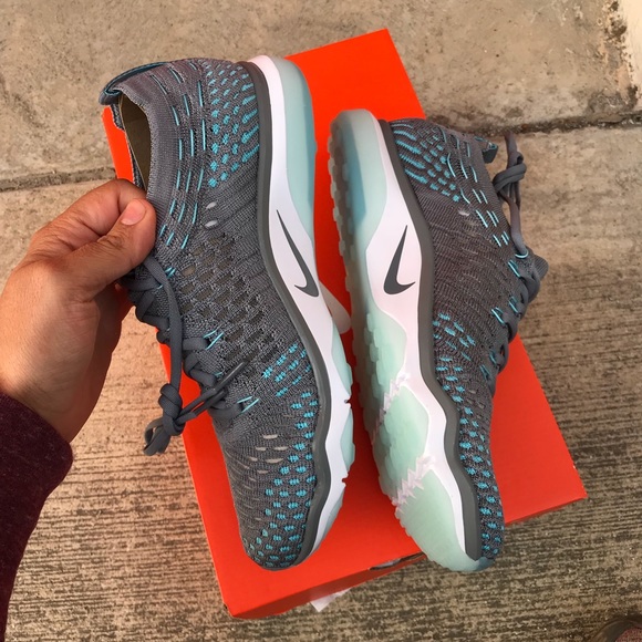 NIKE AUTHENTIC WOMENS FLYKNITS sz 7,7.5,8,9 New - Picture 7 of 7